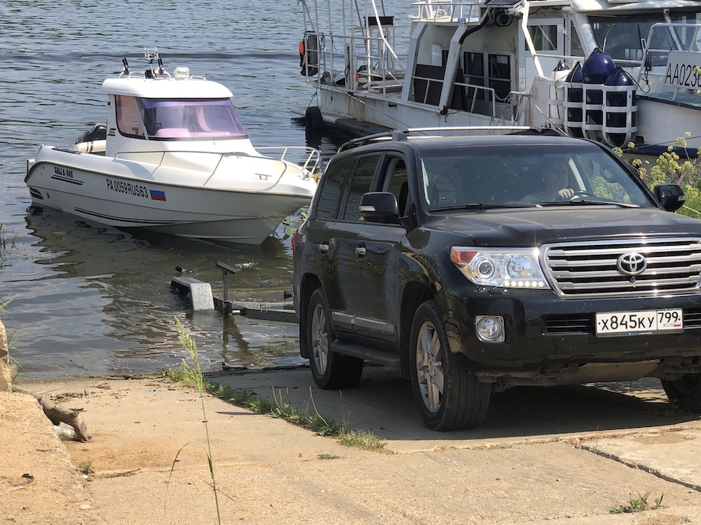 Где спустить лодку на воду в москве карта